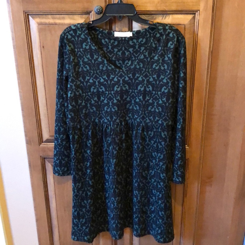 Soft Green Dress  LA CERA M Black & Green Dress